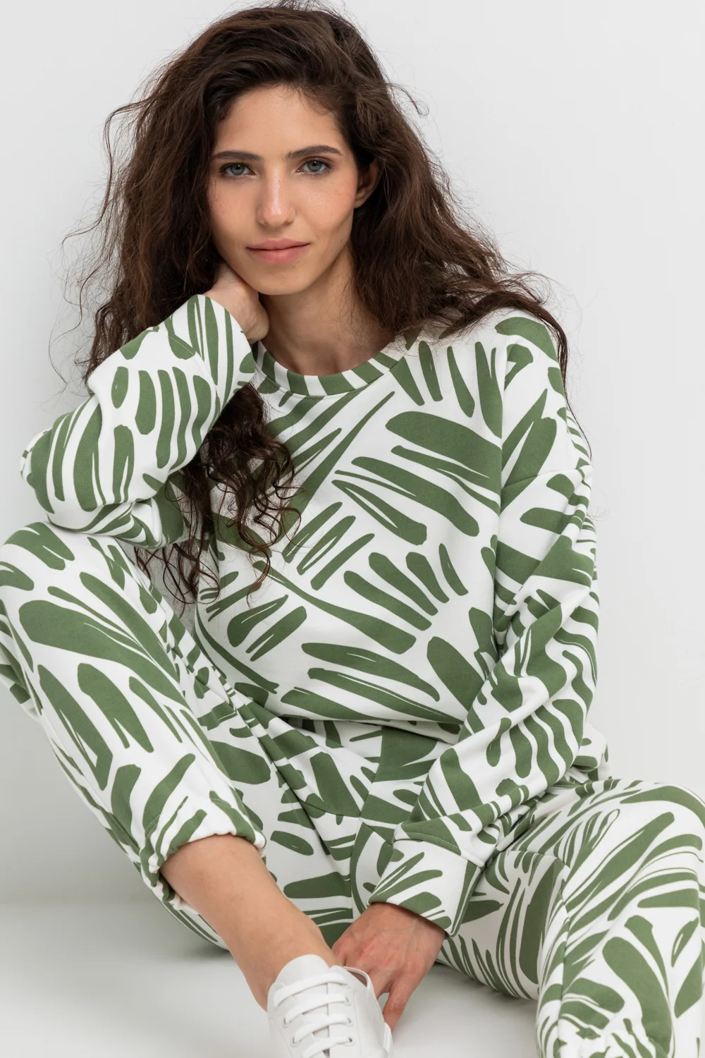 СКИДКИ!! до 31.03.VERY NEAT Джемпер ЕВТ 3222