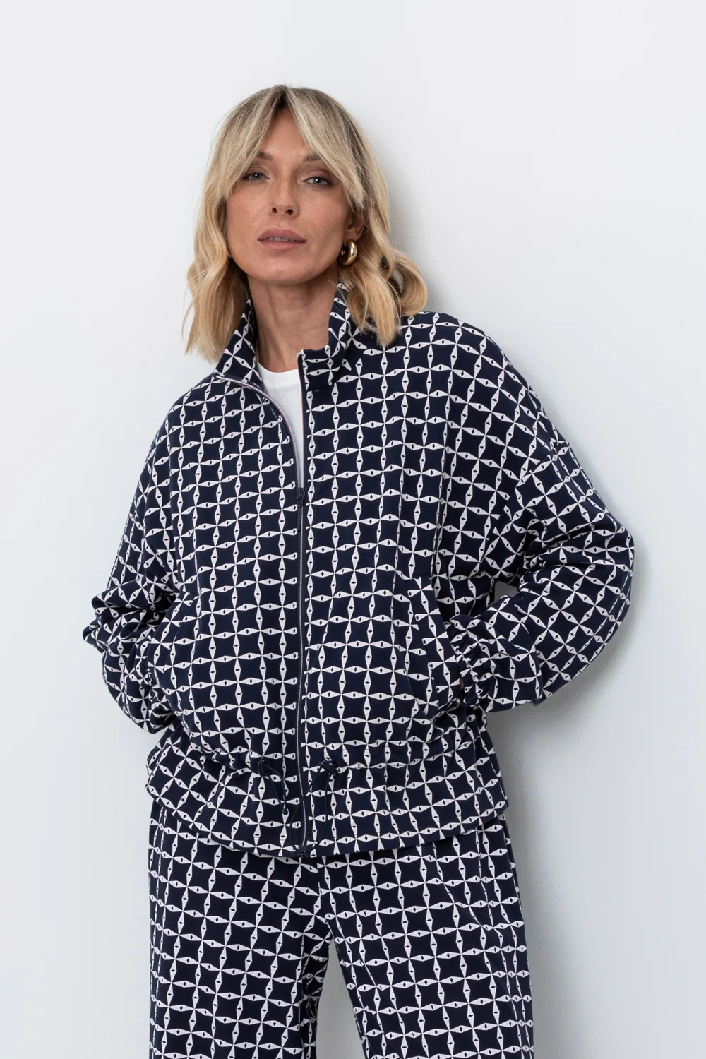 СКИДКИ!! до 31.03.VERY NEAT Жакет ЕВТ 3191