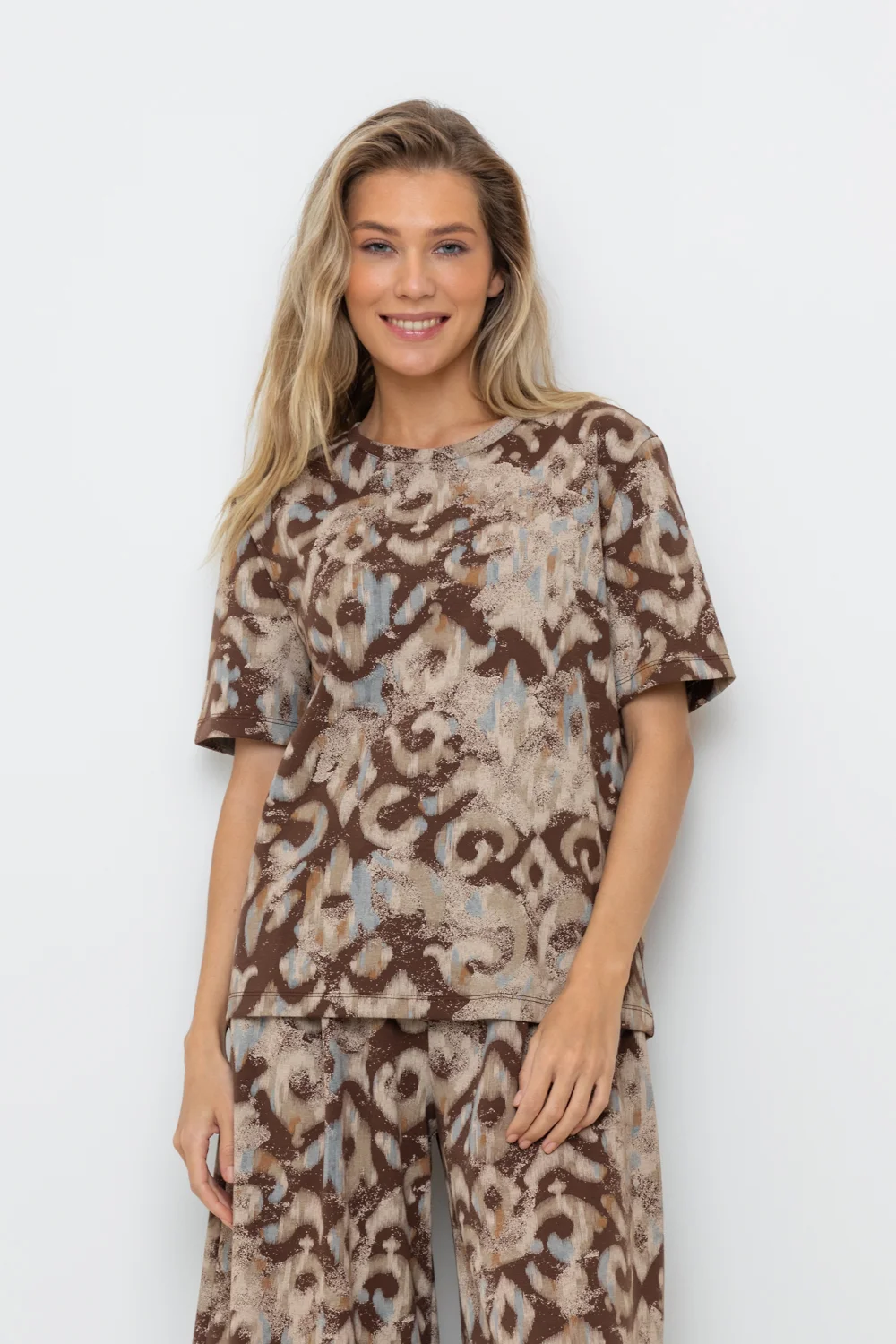 СКИДКИ!! до 31.03.VERY NEAT Фуфайка ЕВТ 3231