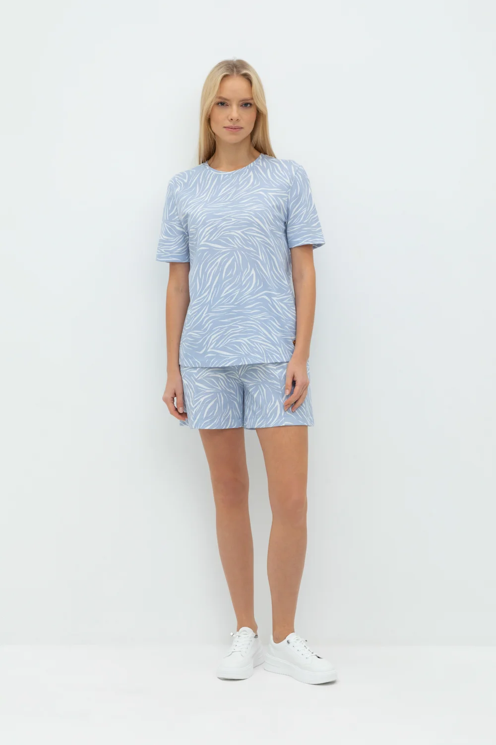 СКИДКИ!! до 31.03.VERY NEAT Шорты ЕВТ 4111