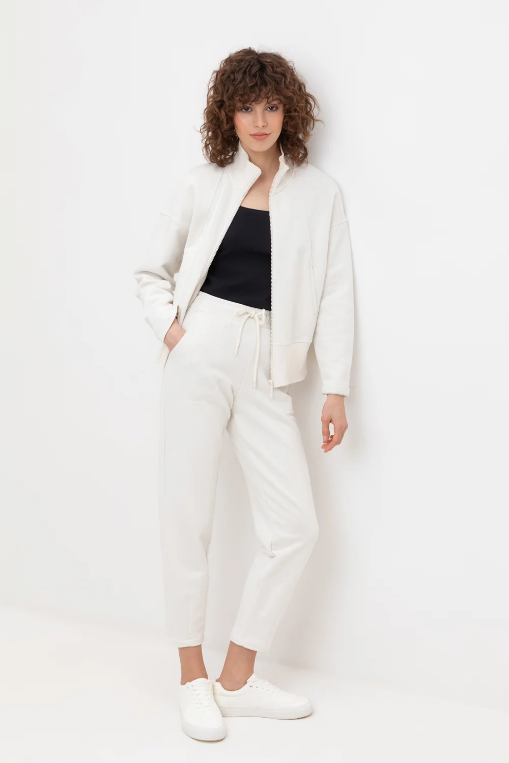 СКИДКИ!! до 31.03.VERY NEAT Брюки ЕВТ 4081