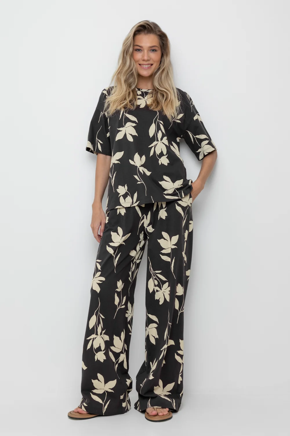 СКИДКИ!! до 31.03.VERY NEAT Брюки ЕВТ 4069