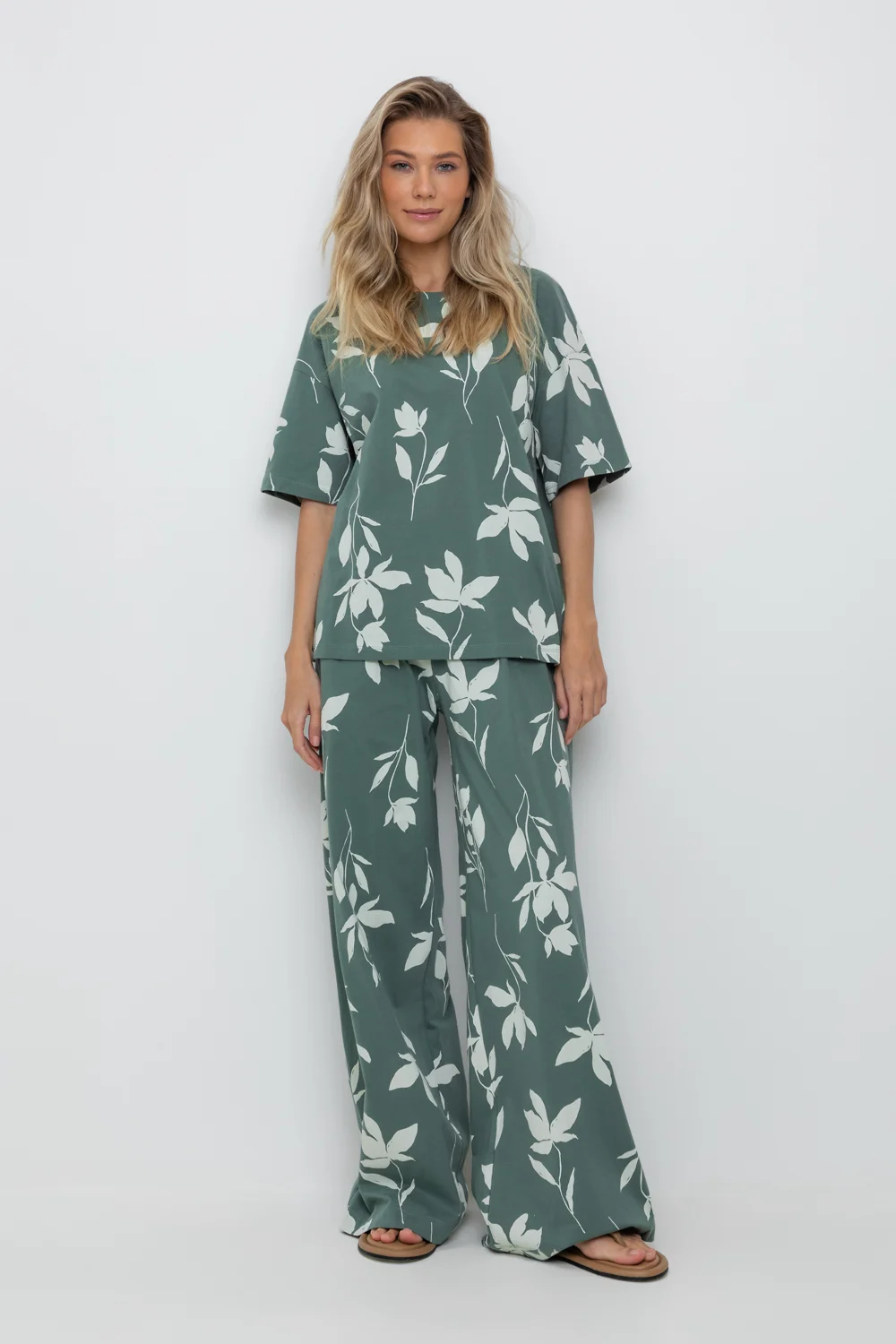 СКИДКИ!! до 31.03.VERY NEAT Брюки ЕВТ 4069