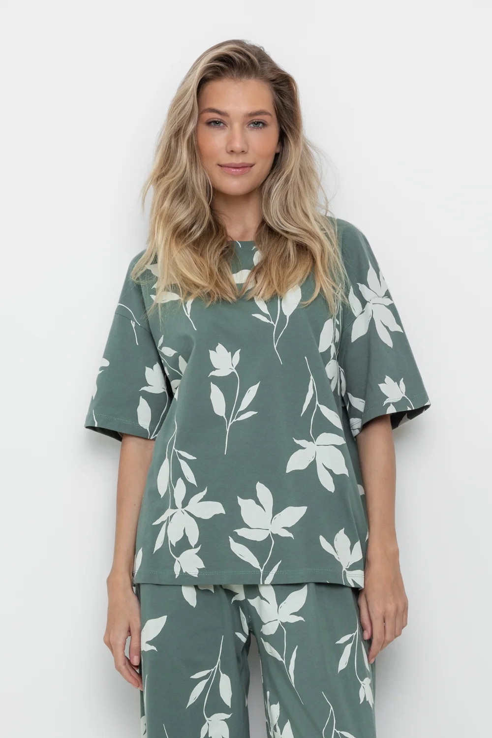 СКИДКИ!! до 31.03.VERY NEAT Фуфайка ЕВТ 3184