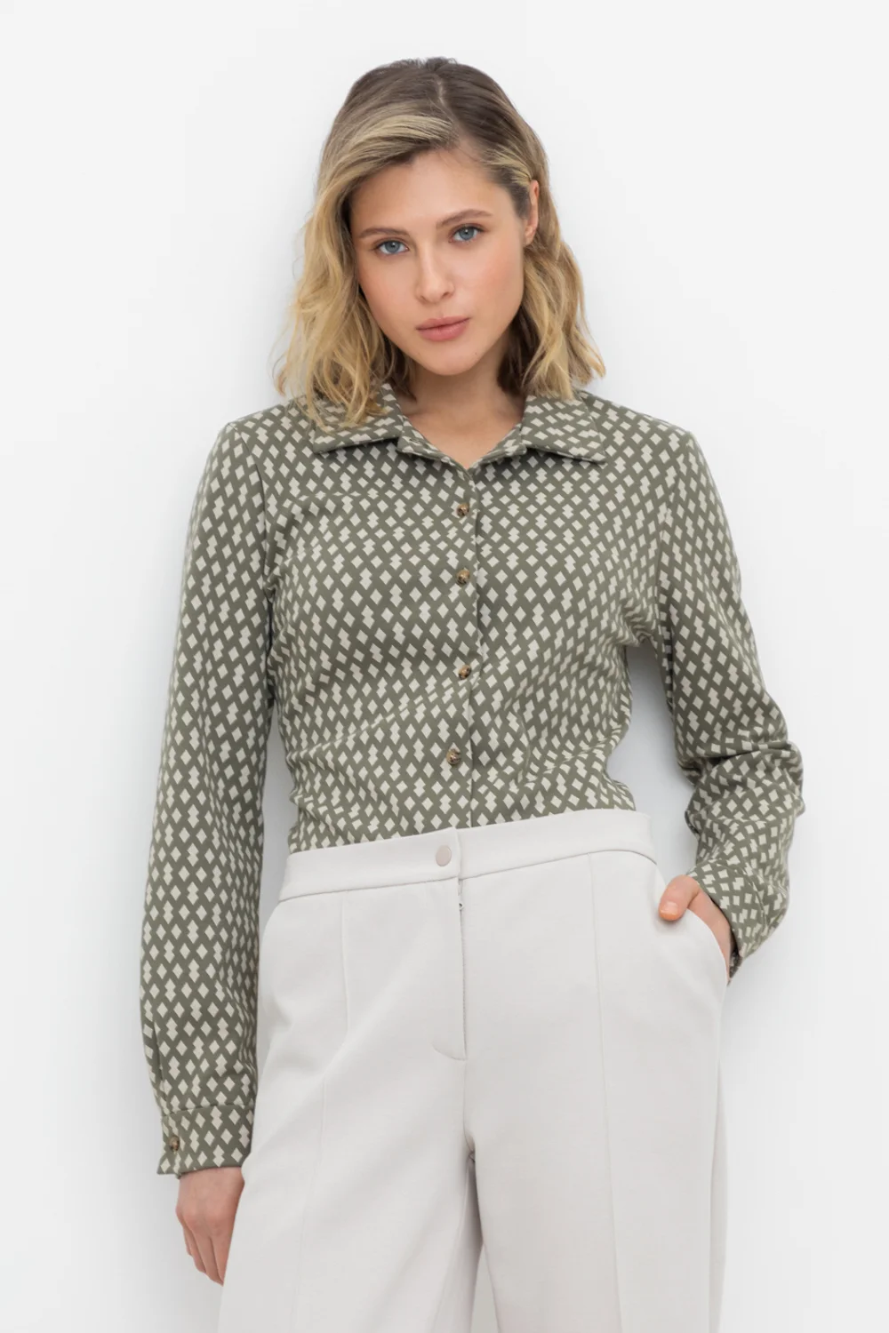 СКИДКИ!! до 31.03.VERY NEAT Рубашка ЕВТ 3245