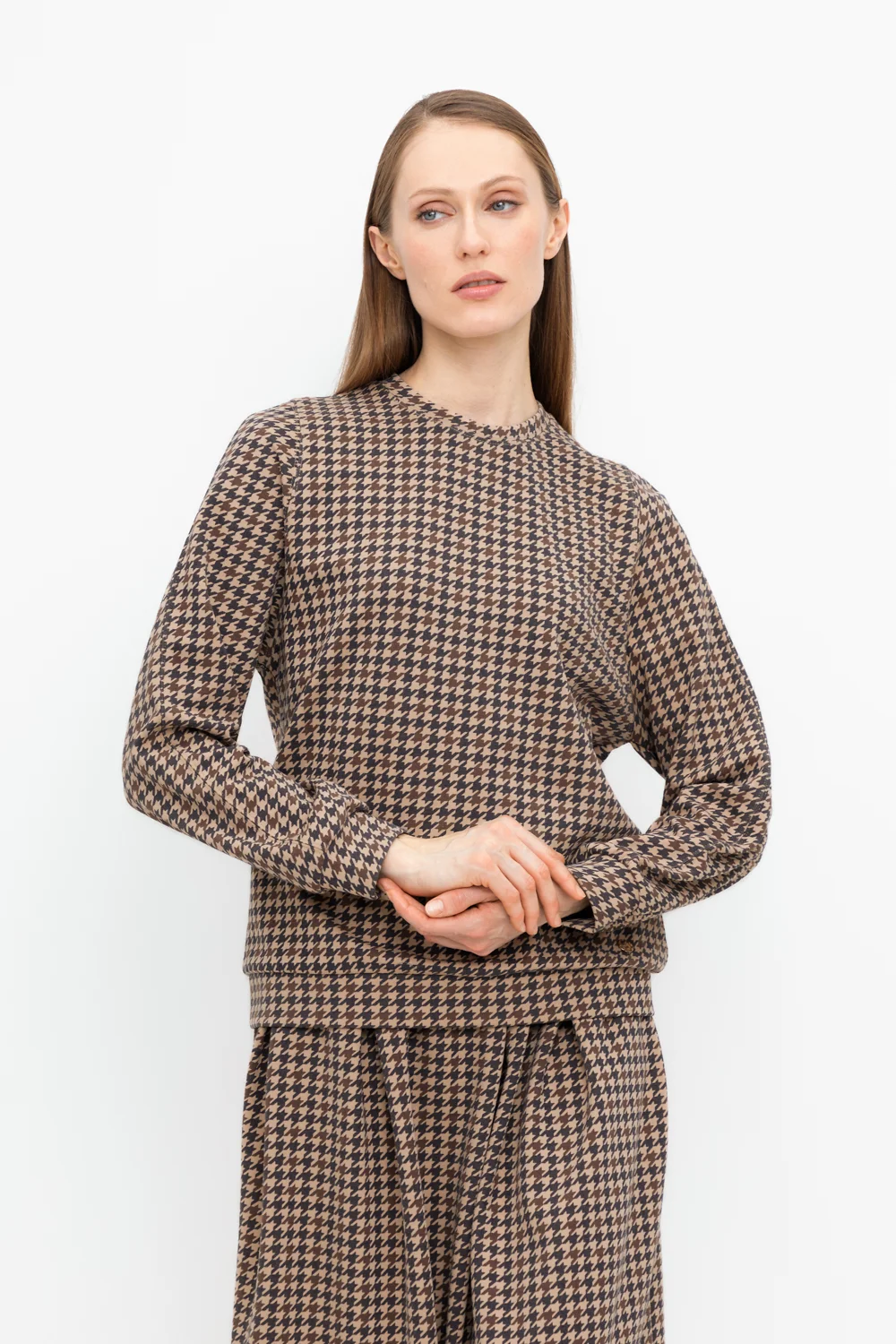 СКИДКИ!! до 31.03.VERY NEAT Джемпер ЕВТ 3258