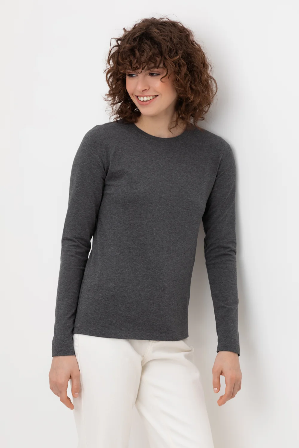 СКИДКИ!! до 31.03.VERY NEAT Джемпер ЕВТ 3263