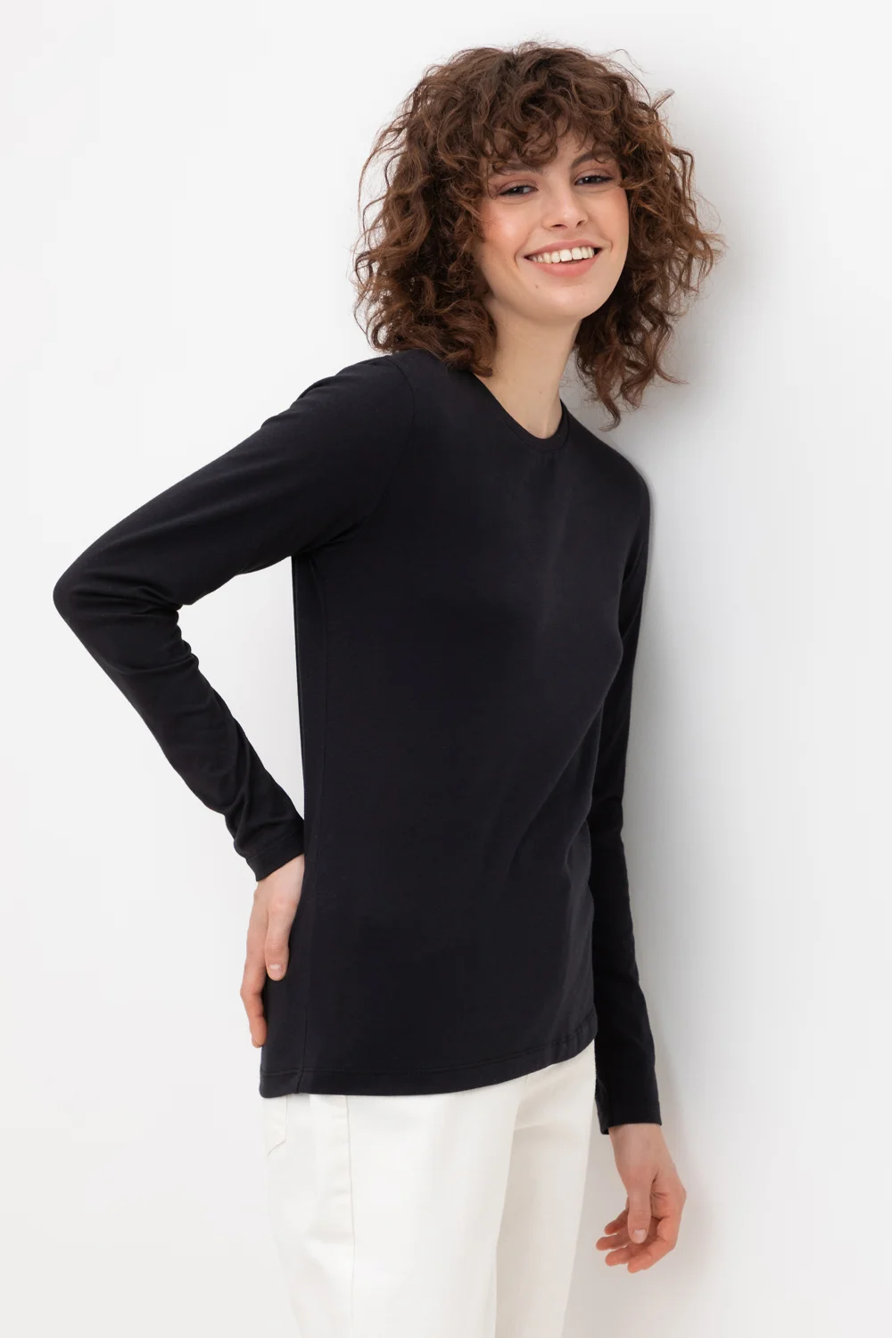 СКИДКИ!! до 31.03.VERY NEAT Джемпер ЕВТ 3263