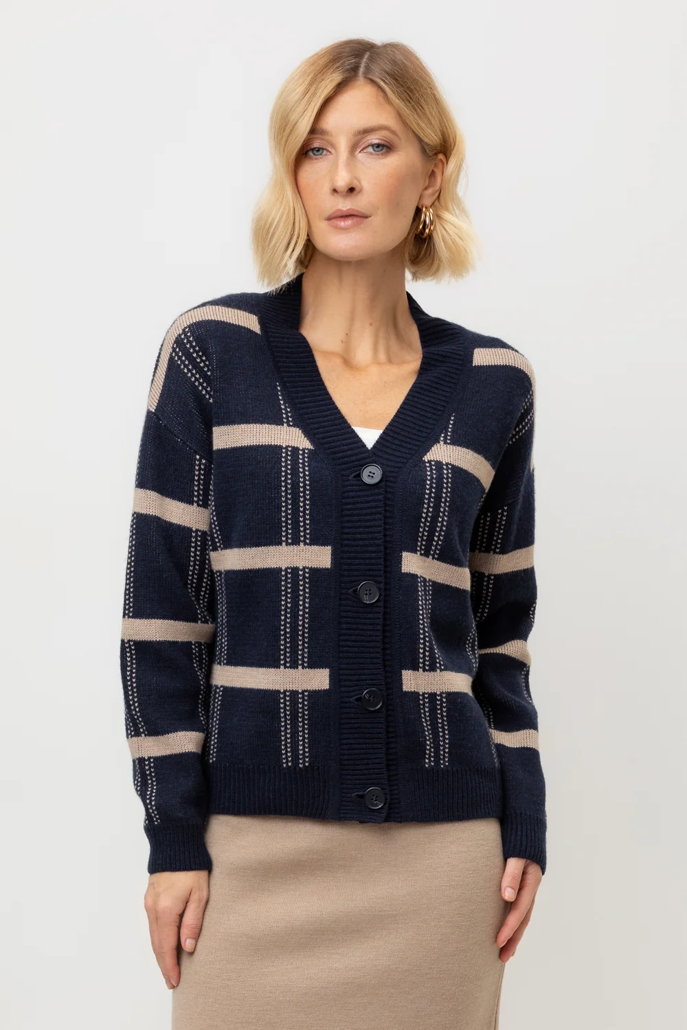 СКИДКИ!! до 31.03.VERY NEAT Кардиган ЕВ 30199/ш