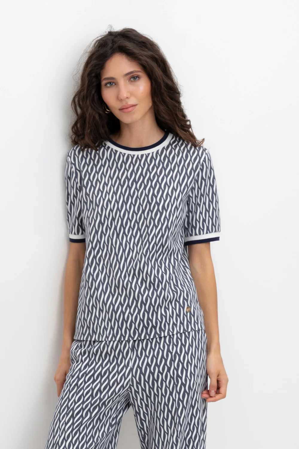 СКИДКИ!! до 31.03.VERY NEAT Футболка ЕВТ 3220