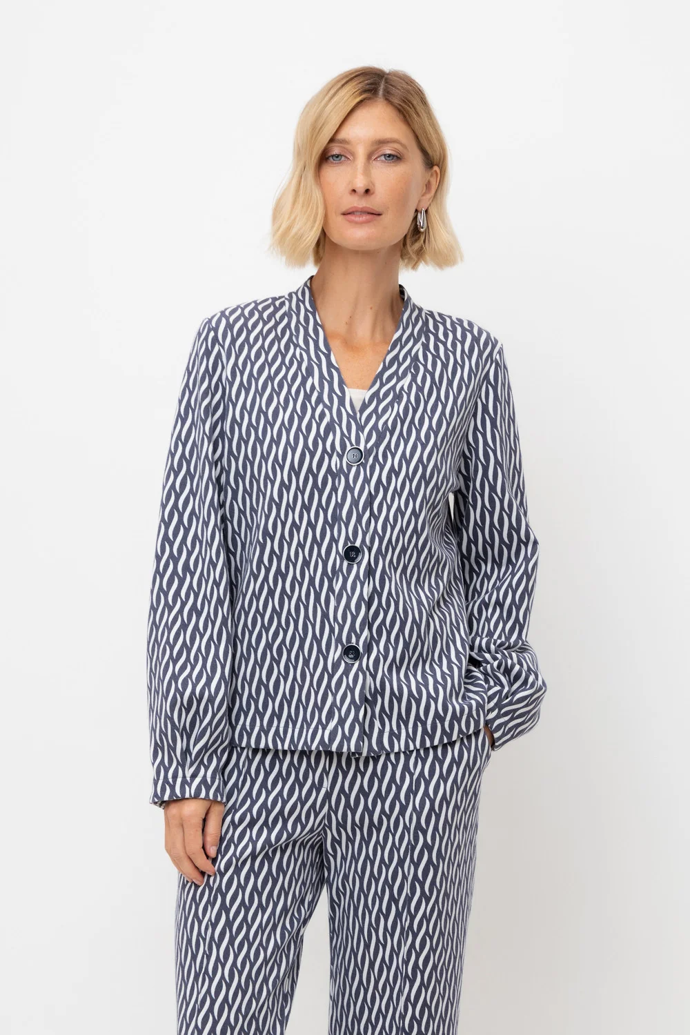 СКИДКИ!! до 31.03.VERY NEAT Жакет ЕВТ 3284