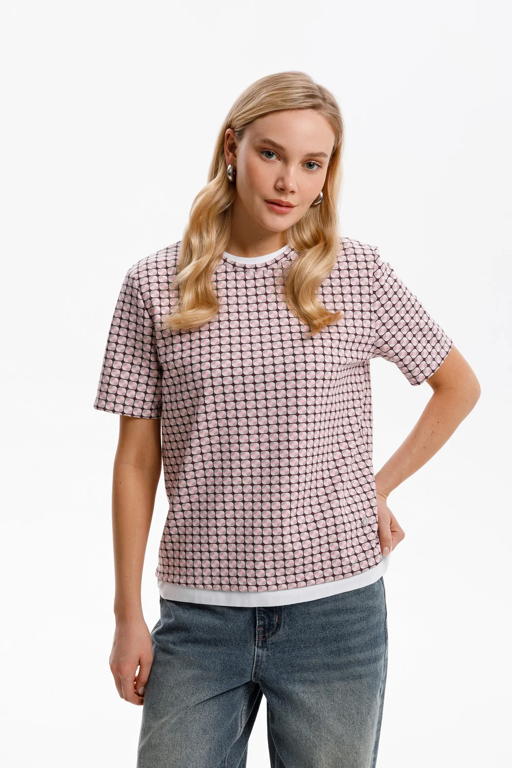 СКИДКИ!! до 31.03.VERY NEAT Футболка ЕВТ 3231