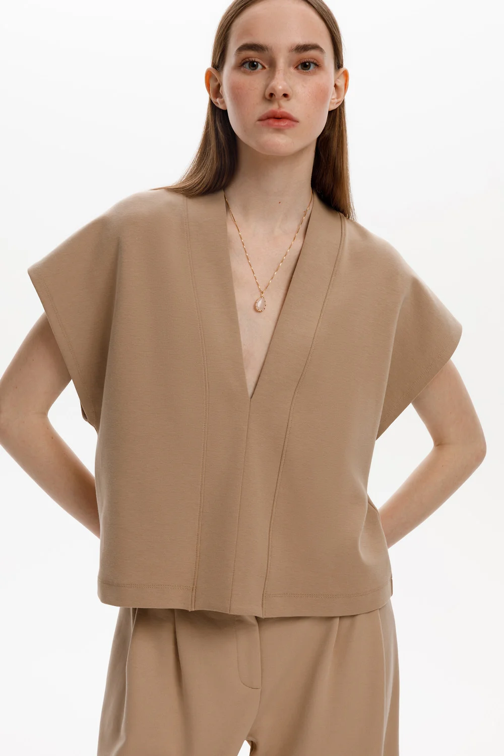 СКИДКИ!! до 31.03.VERY NEAT Жилет ЕВТ 3295