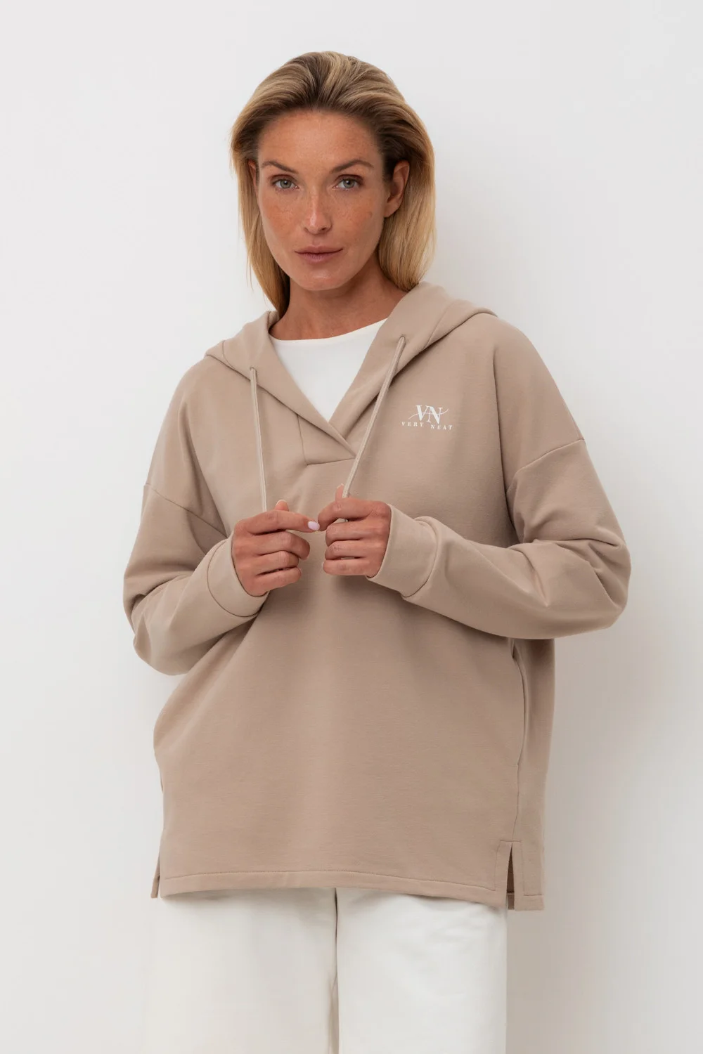 СКИДКИ!! до 31.03.VERY NEAT Худи ЕВТ 3302