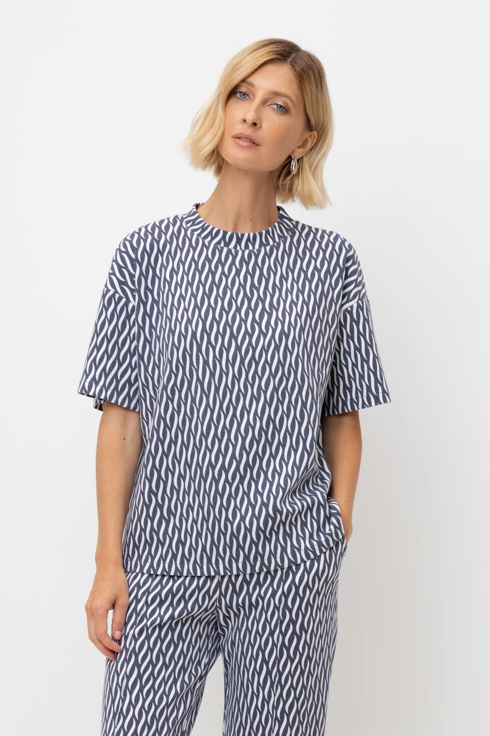 СКИДКИ!! до 31.03.VERY NEAT Блуза ЕВТ 3317